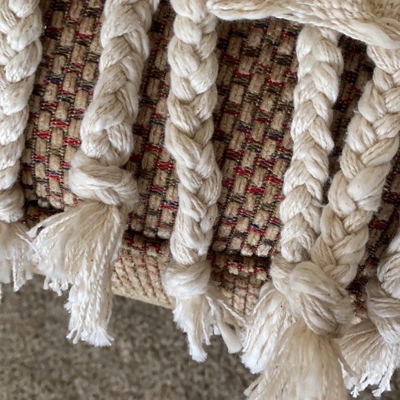 NWOT cream blanket - Picture 6 of 6